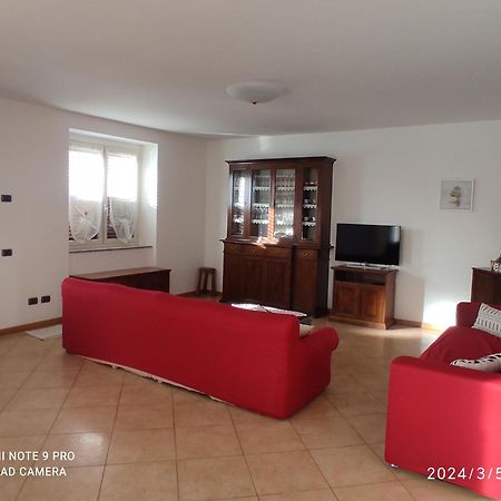 Casa "La Forcella" Villa Brembilla Luaran gambar