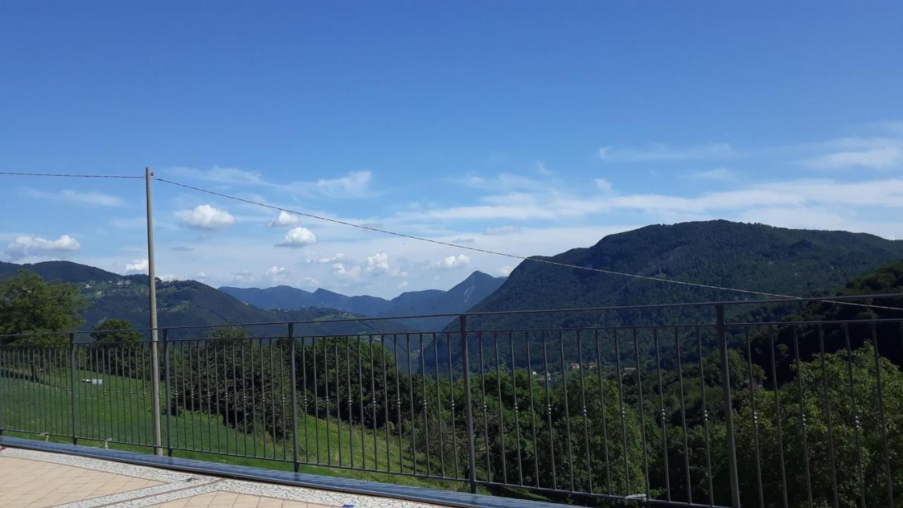 Casa "La Forcella" Villa Brembilla Luaran gambar