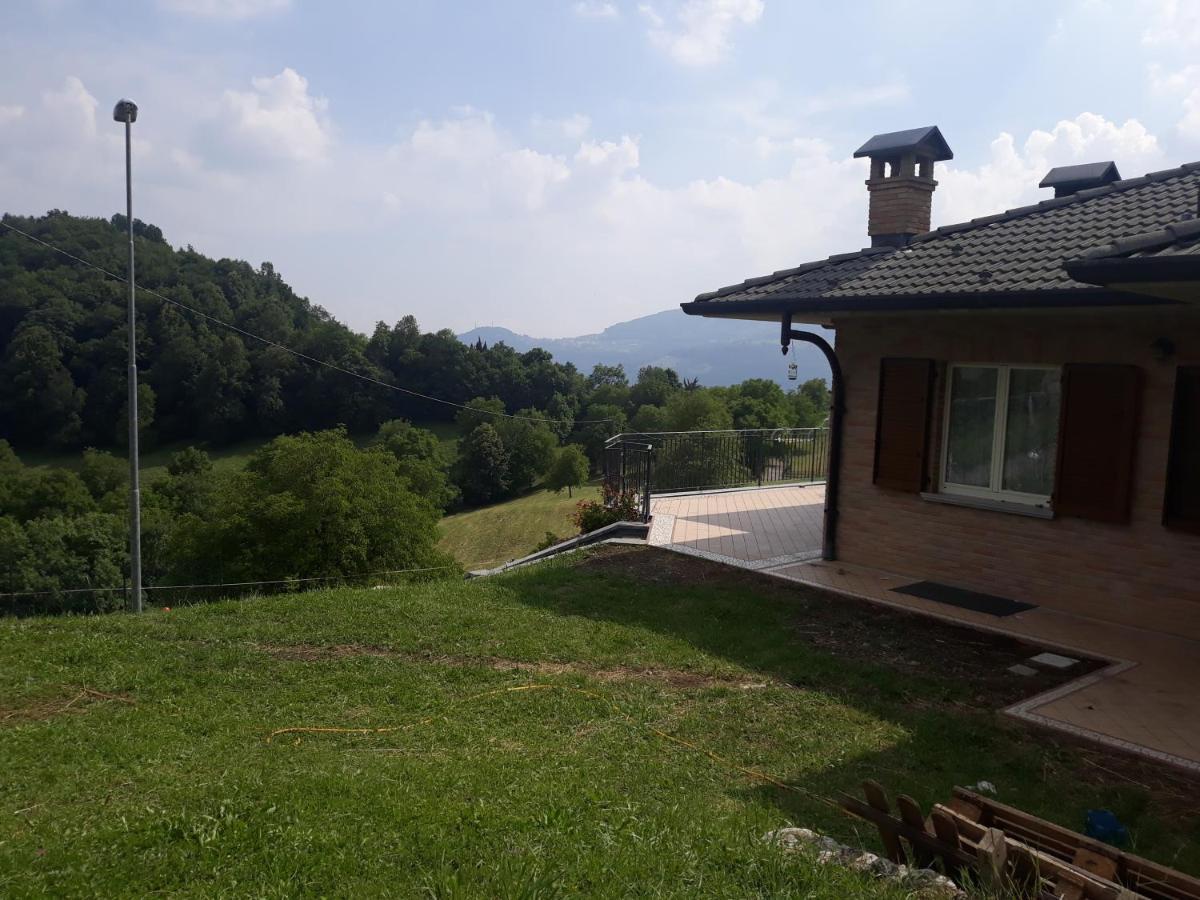Casa "La Forcella" Villa Brembilla Luaran gambar
