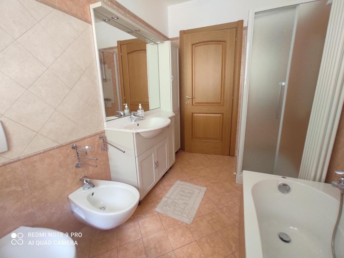 Casa "La Forcella" Villa Brembilla Luaran gambar
